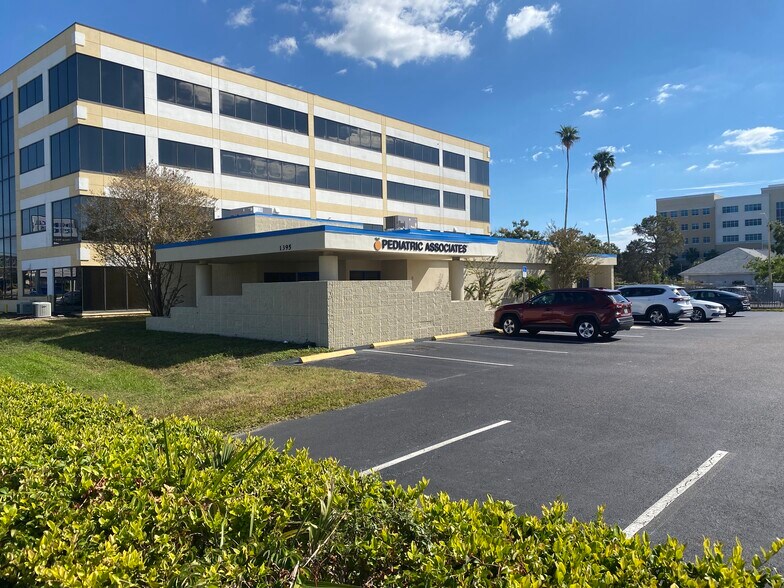 Primary Photo Of 1395 West Bay Dr, Largo Medical For Sale