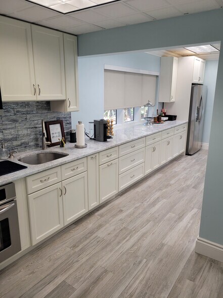 More Photos Of 2949 W Cypress Creek Rd, Fort Lauderdale Loft Creative Space For Sale