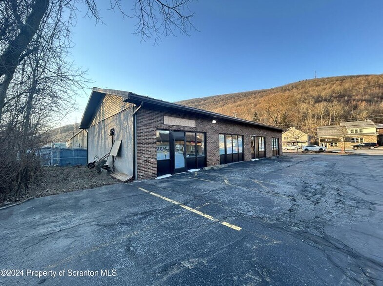 More Photos Of 322 Northern Blvd, South Abington Freestanding For Sale