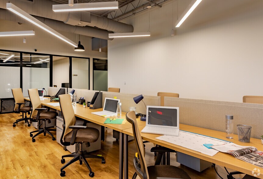 More Photos Of 600 Park Offices Dr, Durham Coworking Space