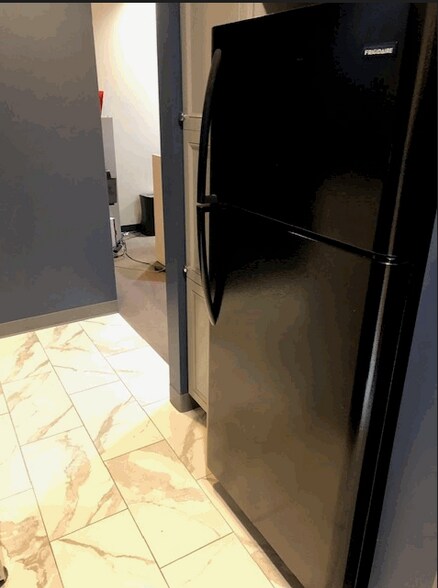 More Photos Of 7226 Lee Deforest Dr, Columbia Medical For Sale