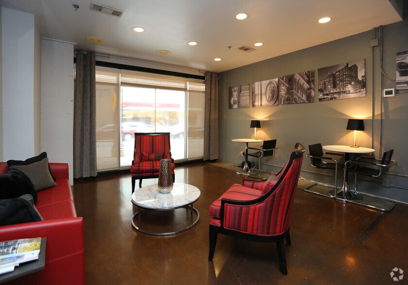 More Photos Of 1623 Main St, Dallas Apartments For Lease