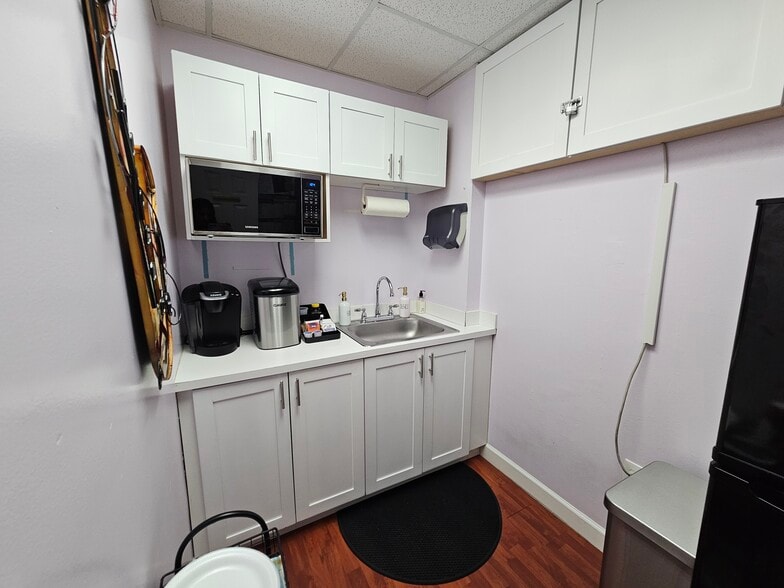 More Photos Of 12550 Biscayne Blvd, North Miami Medical For Sale