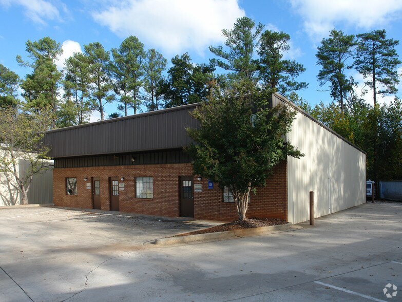 More Photos Of 5055 Old Ellis Pt, Roswell Unknown For Lease