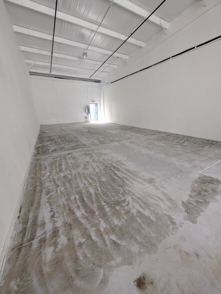 More Photos Of 1500 Tileston Rd, Saint Cloud Warehouse For Sale