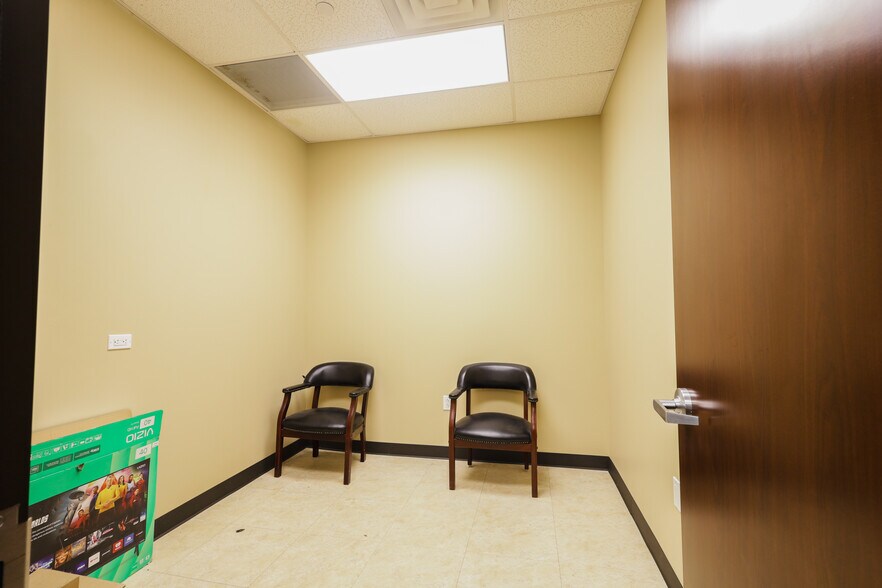 More Photos Of 4000 Garth Rd, Baytown Medical For Sale