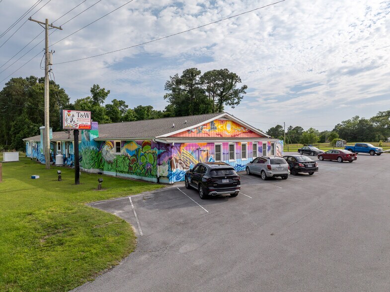More Photos Of 2383 Hwy 58, Swansboro Restaurant For Sale