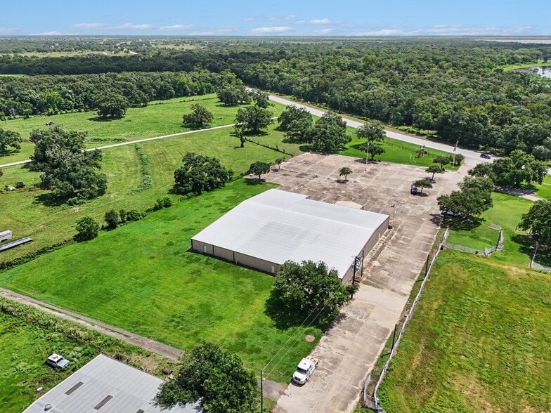 More Photos Of 37310 FM 521 Rd, Brazoria Distribution For Lease