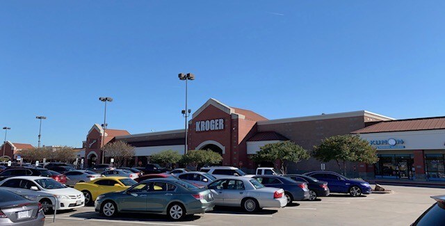 More Photos Of 2344-2400 SE Green Oaks Blvd, Arlington Unknown For Lease