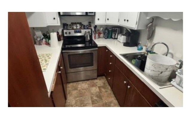 More Photos Of 174 Rockland Rd, Roscoe Flex For Sale