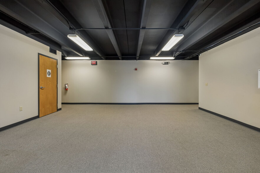 More Photos Of 1718 Charlotte Ave, Nashville Medical For Lease