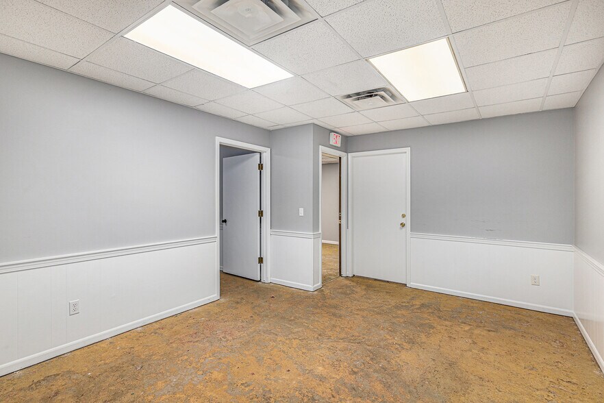 More Photos Of 1350 E M 21, Owosso Medical For Sale