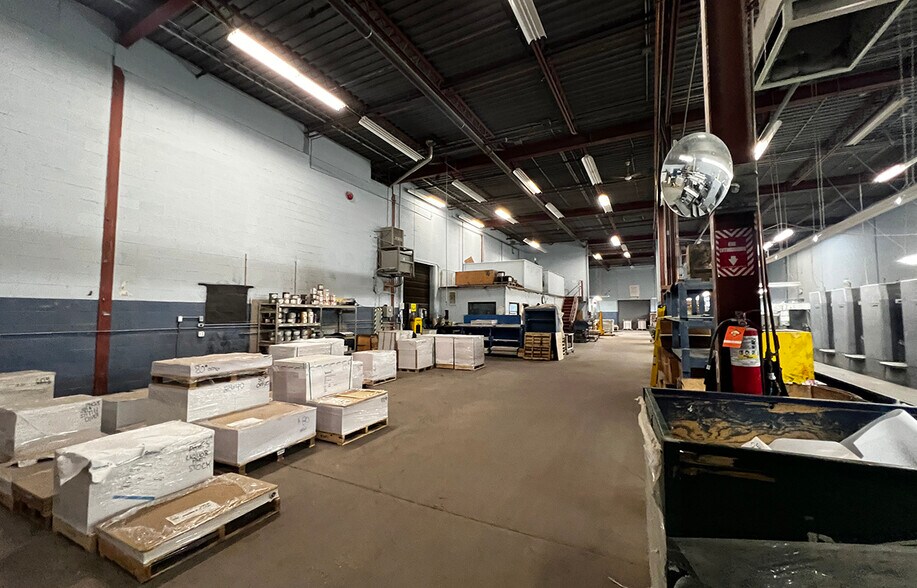 More Photos Of 1700 Church Av, Winnipeg Warehouse For Lease