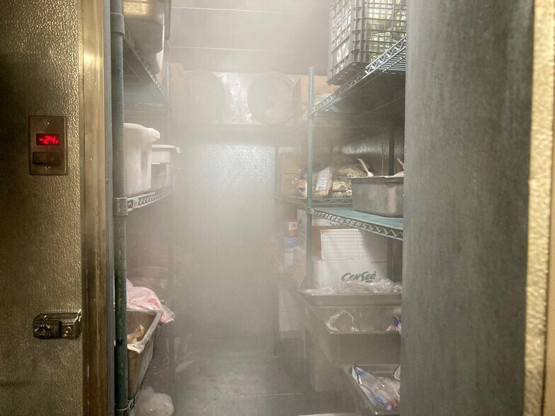 More Photos Of 516 Plaza Dr, Marshall Freestanding For Lease