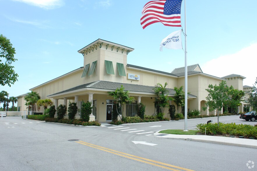 More Photos Of 401 Northlake Blvd, North Palm Beach Self Storage For Lease
