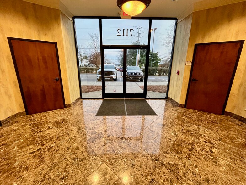More Photos Of 7112 Crossroads Blvd, Brentwood Office For Lease