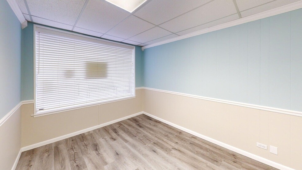 More Photos Of 565 Harrison Ave, Panama City Office For Lease