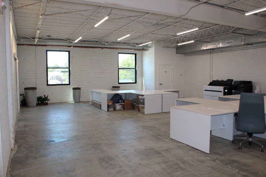 More Photos Of 117 W Main St, Coldwater Office For Lease