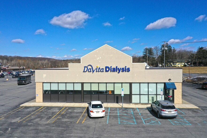 More Photos Of 4-28 Eagles Glenn Mall, East Stroudsburg Unknown For Lease