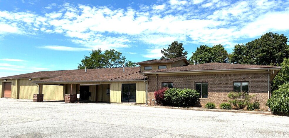 Primary Photo Of 1249 Lehigh Station Rd, Henrietta Warehouse For Lease