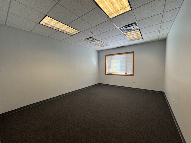 More Photos Of 1879-1887 High Grove Ln, Naperville Medical For Lease