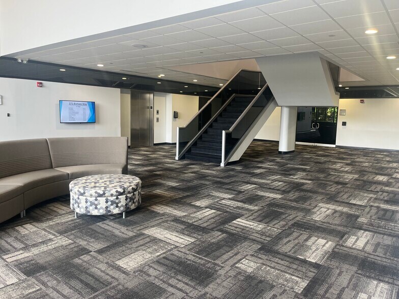 Primary Photo Of 375 Bishops Way, Brookfield Office For Lease