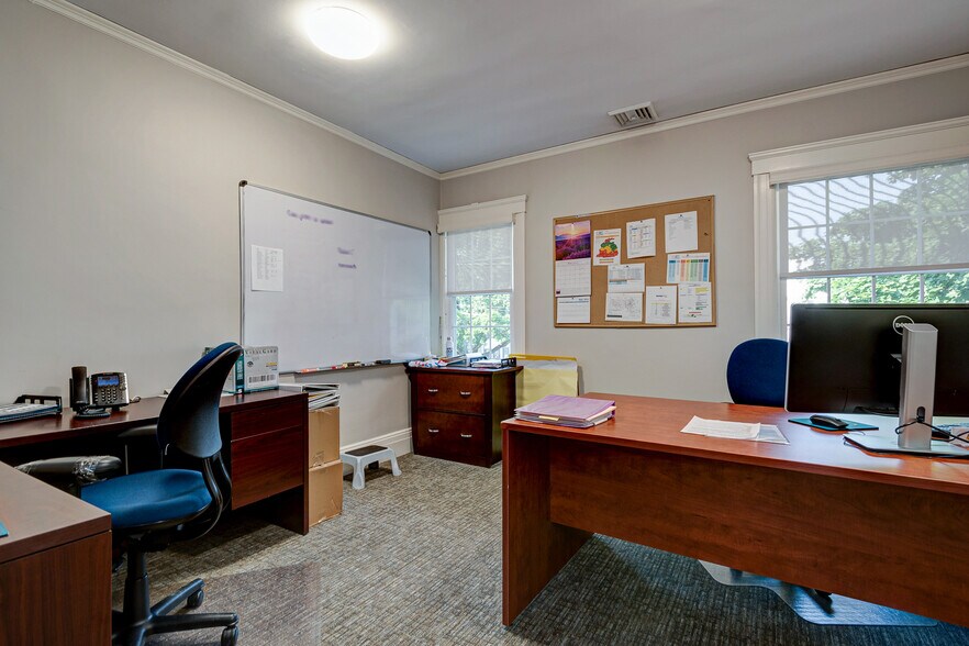 More Photos Of 8 Church St, Westborough Office Residential For Lease