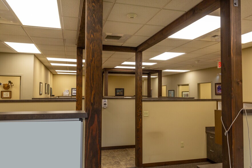 More Photos Of 3860 Helberg Dr, Helena Service For Lease