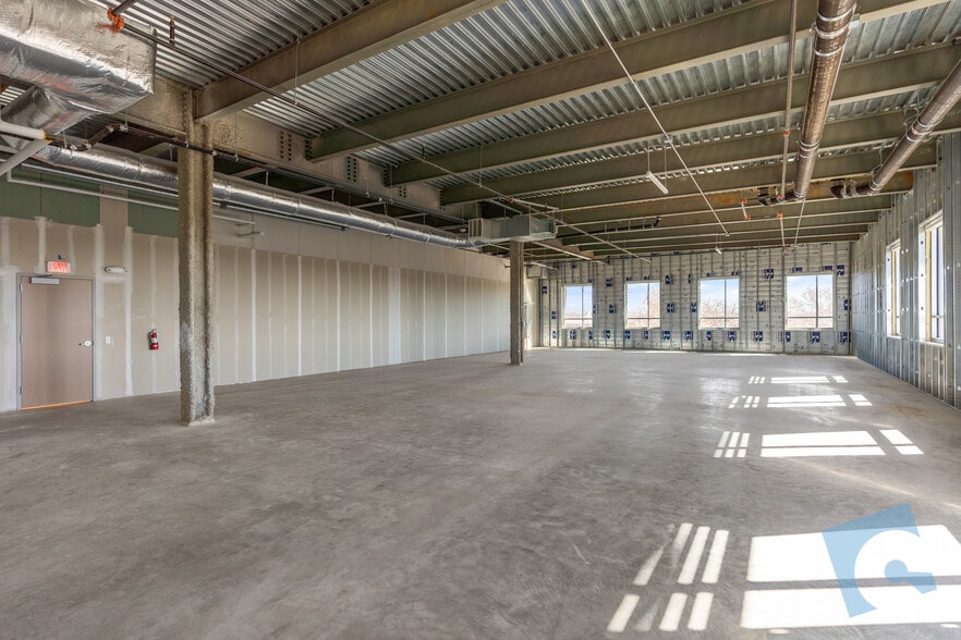 More Photos Of 2101 Westpark Ct, Euless Medical For Lease