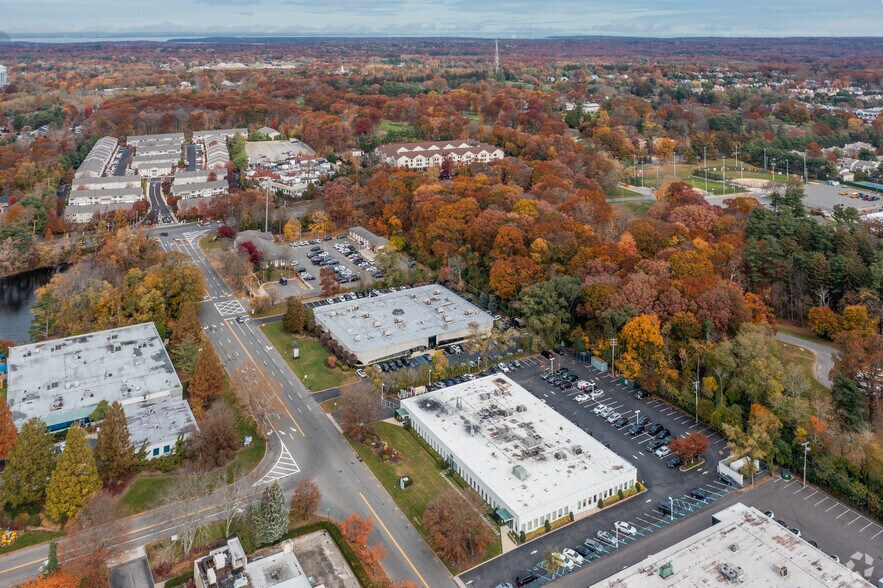 More Photos Of 80 Crossways Park Dr, Woodbury Office For Lease