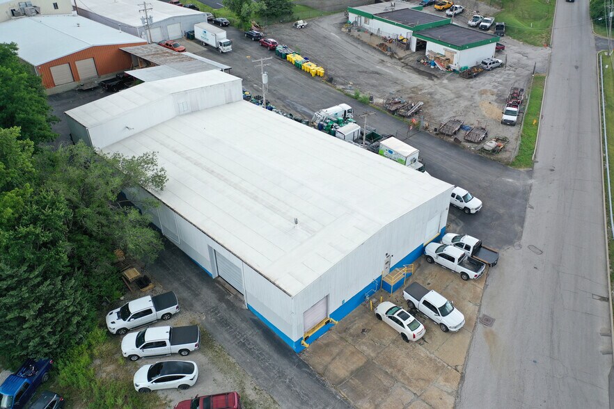 More Photos Of 11445 Warnen Rd, Maryland Heights Warehouse For Sale