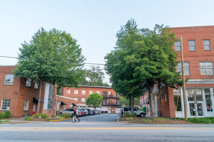 More Photos Of 297 Prince Ave, Athens Unknown For Lease