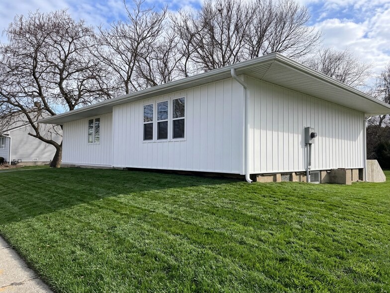 More Photos Of 4571 Sunrise Hwy, Bohemia Office For Sale