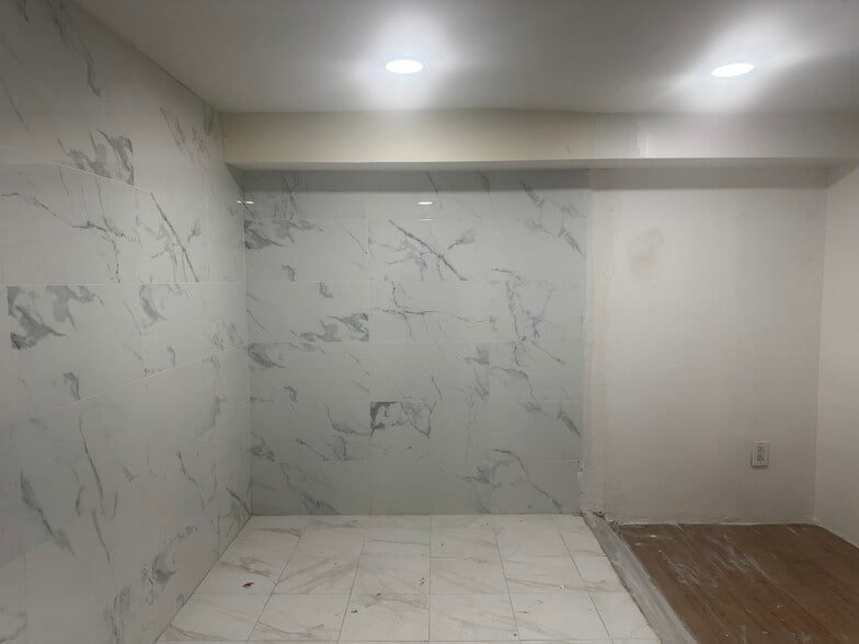 More Photos Of 2857 Steinway St, Astoria Apartments For Lease