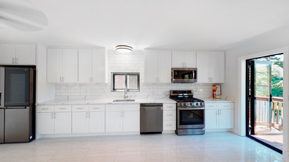 37 Lakeshore Dr, Oakland, NJ 07436 Multifamily For Sale
