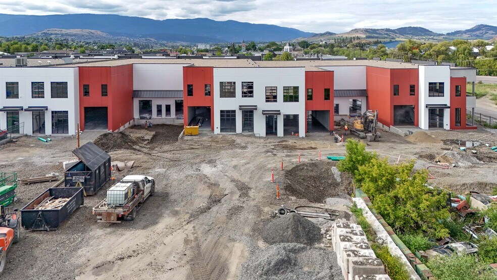 More Photos Of 4605 34 St, Vernon Distribution For Lease