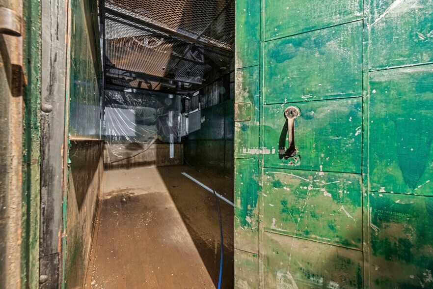 More Photos Of 3454 Mack Ave, Detroit Service For Sale