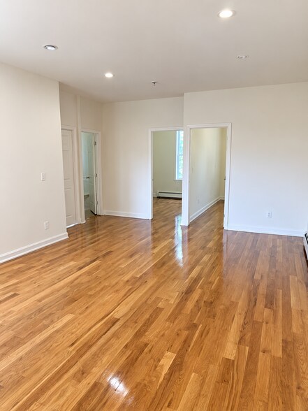 More Photos Of 492 Snediker Ave, Brooklyn Apartments For Sale