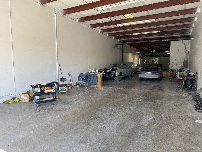 More Photos Of 7475 Murray Dr, Stockton Light Manufacturing For Lease