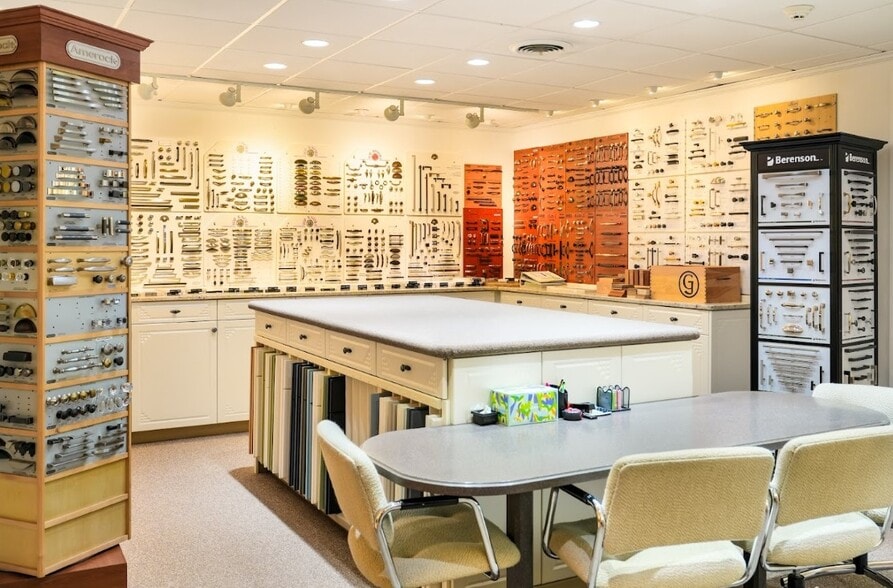 More Photos Of 1291 Worcester Rd, Framingham Office For Sale