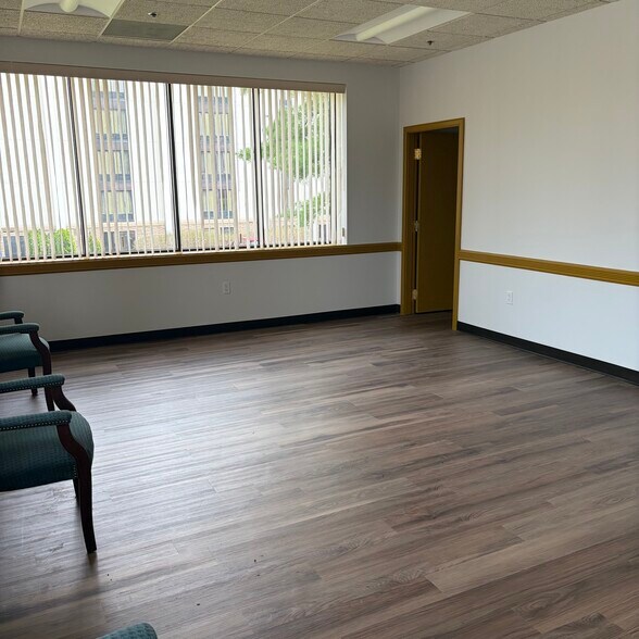 More Photos Of 1025 Berkshire Blvd, Wyomissing Medical For Lease