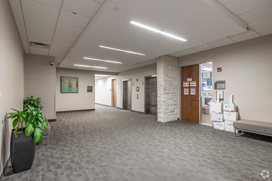 More Photos Of 1180 Seton Pky, Kyle Medical For Lease