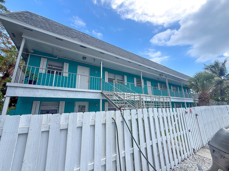 More Photos Of 1887 Juno Rd, North Palm Beach Apartments For Sale