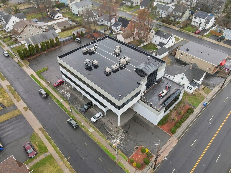 More Photos Of 67 Prospect Ave, West Hartford Medical For Sale