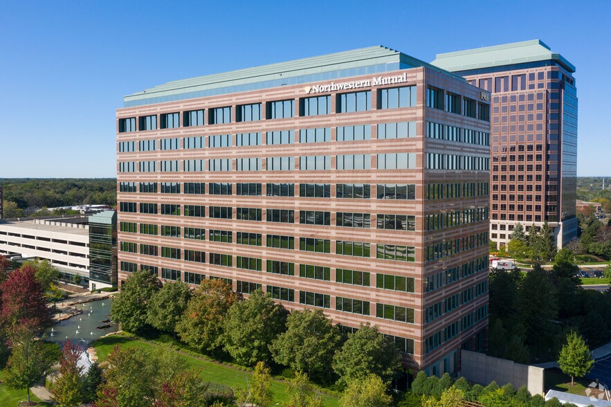 More Photos Of 1901 Butterfield Rd, Downers Grove Office For Lease