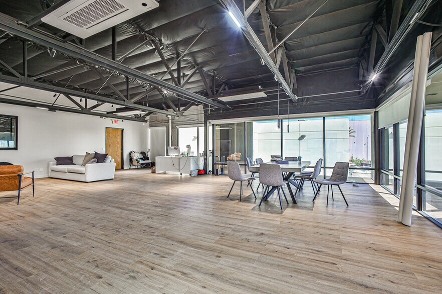 More Photos Of 5995 W Wigwam Ave, Las Vegas Warehouse For Sale