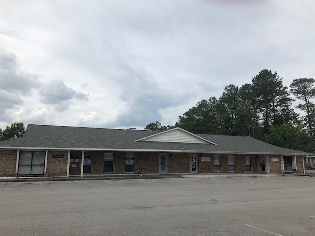 More Photos Of 1703 Country Club Rd, Jacksonville Medical For Lease