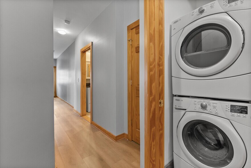 More Photos Of 2600-2604 N Booth St, Milwaukee Storefront Retail Residential For Sale