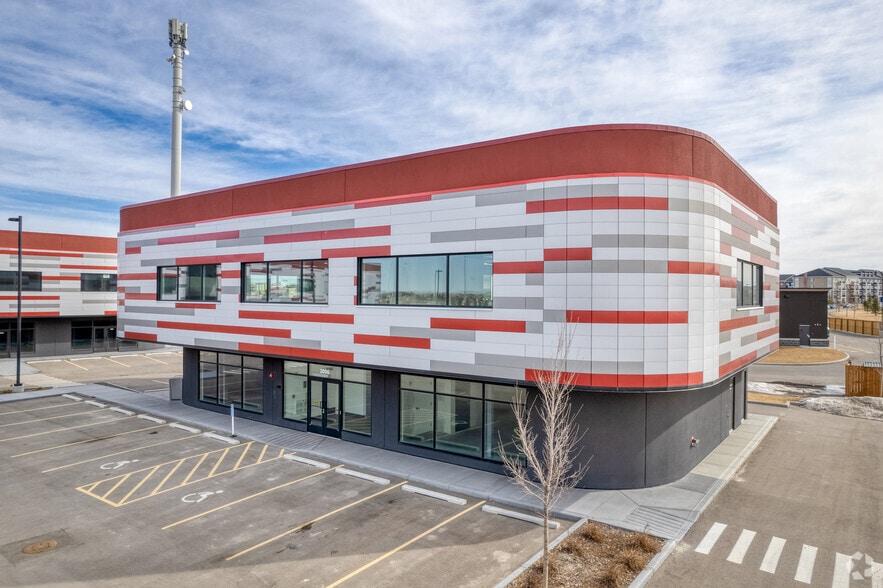 More Photos Of 28 Kingsview, Airdrie Storefront Retail Office For Sale