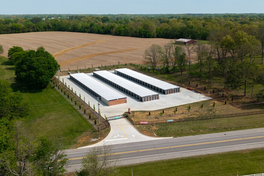 Primary Photo Of 4624 Highway 31 W, Cottontown Office For Sale